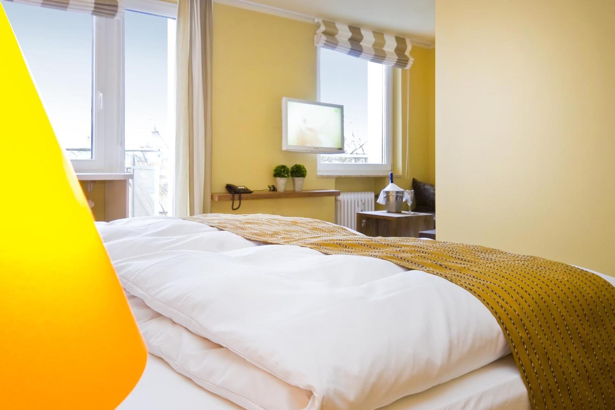 Hotel Viva Sky Konstanz Room photo